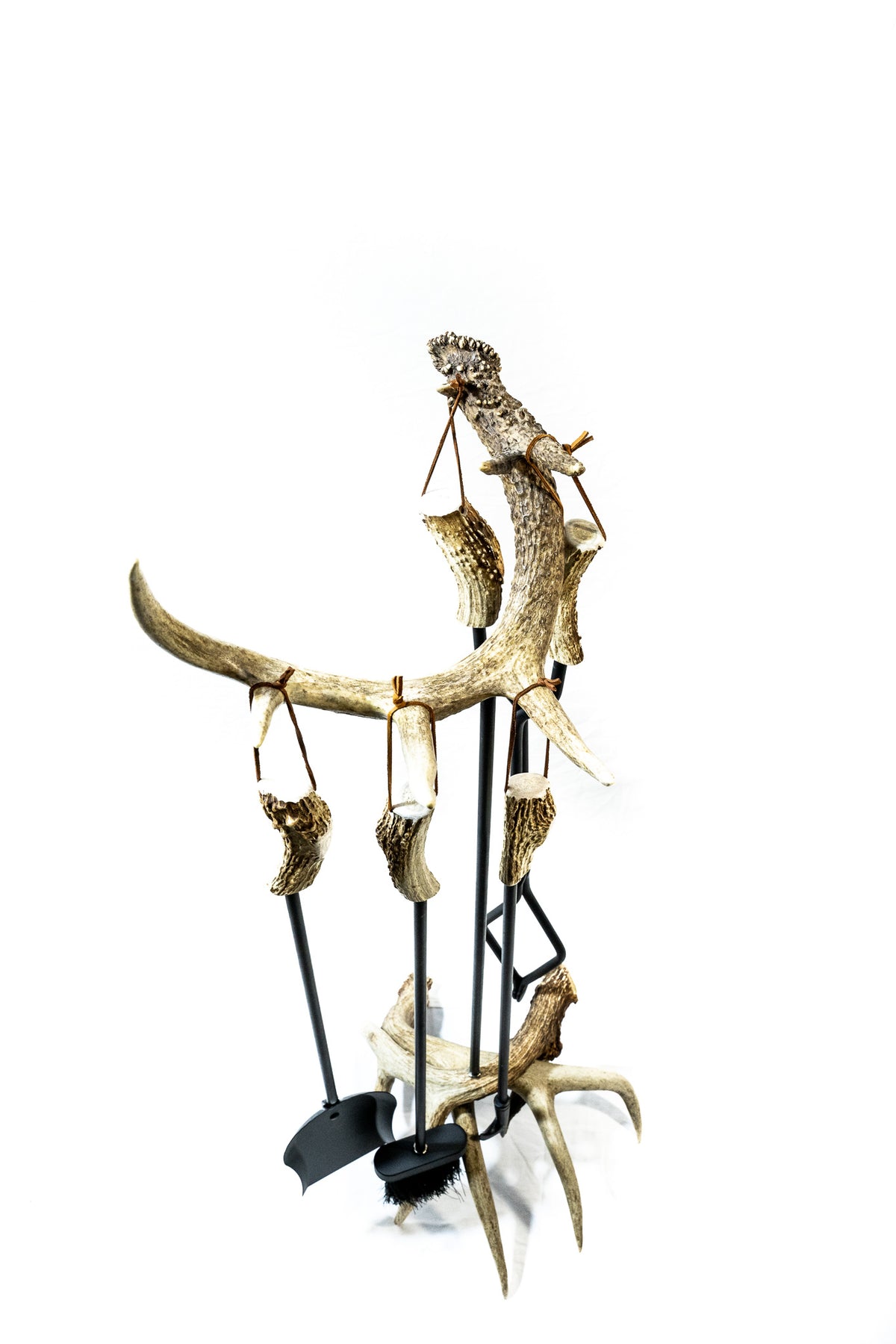 Horizontal Moose Antler Magazine Rack - Crooked Creek Antler Art